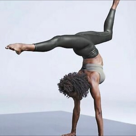 SOLD! Athleta Elation Ultra HighRise Tight Shimmer - Picture 5 of 16